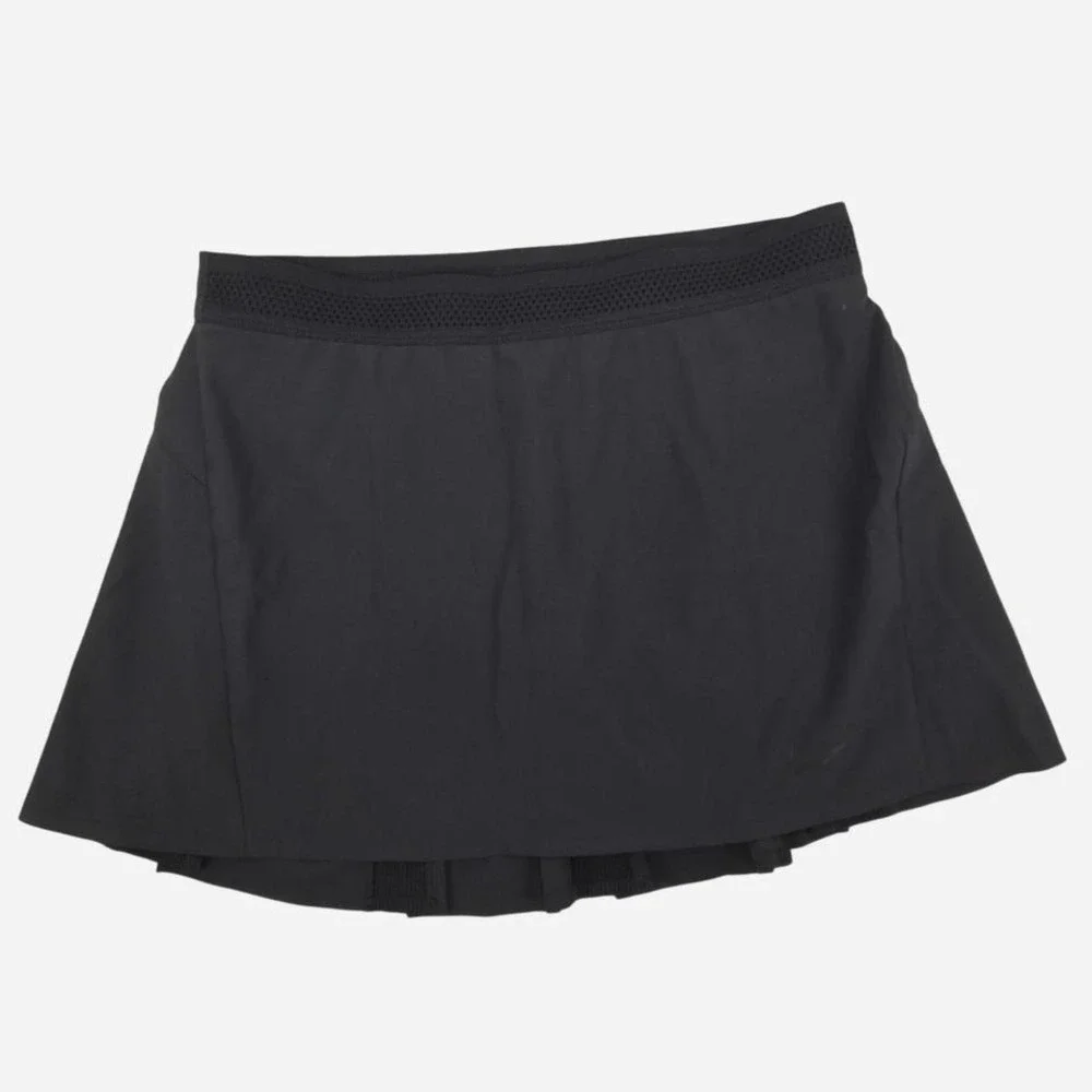 Nike black tennis skirt with built-in shorts and pockets. Size S - Picture 2 of 6